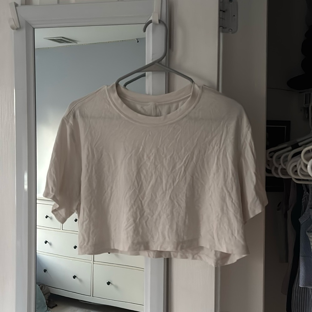 Lululemon T-shirt